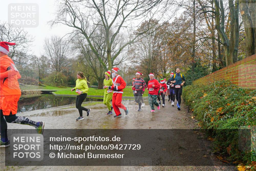 07.12.2025 - St. Pauli X-Mass-Run No. 15 Michael Burmester http://msf.ph/oto/9427729 07.12.2025 11:25:27 Laufen 3183, 3180, 1926, 2624 meine-sportfotos.de