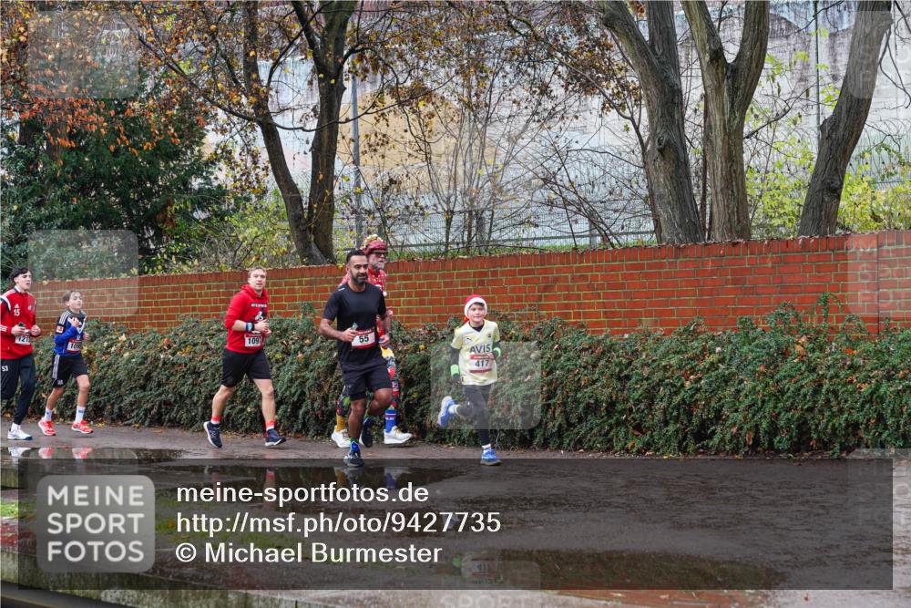 07.12.2025 - St. Pauli X-Mass-Run No. 15 Michael Burmester http://msf.ph/oto/9427735 07.12.2025 10:40:28 Laufen 53, 1213, 109, 1097, 55, 417 meine-sportfotos.de