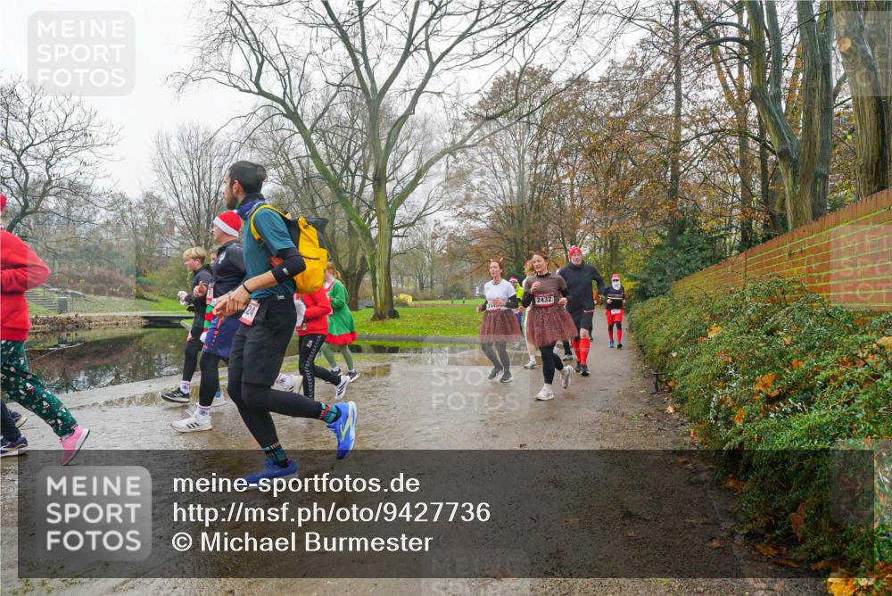 07.12.2025 - St. Pauli X-Mass-Run No. 15 Michael Burmester http://msf.ph/oto/9427736 07.12.2025 11:25:29 Laufen 2432 meine-sportfotos.de
