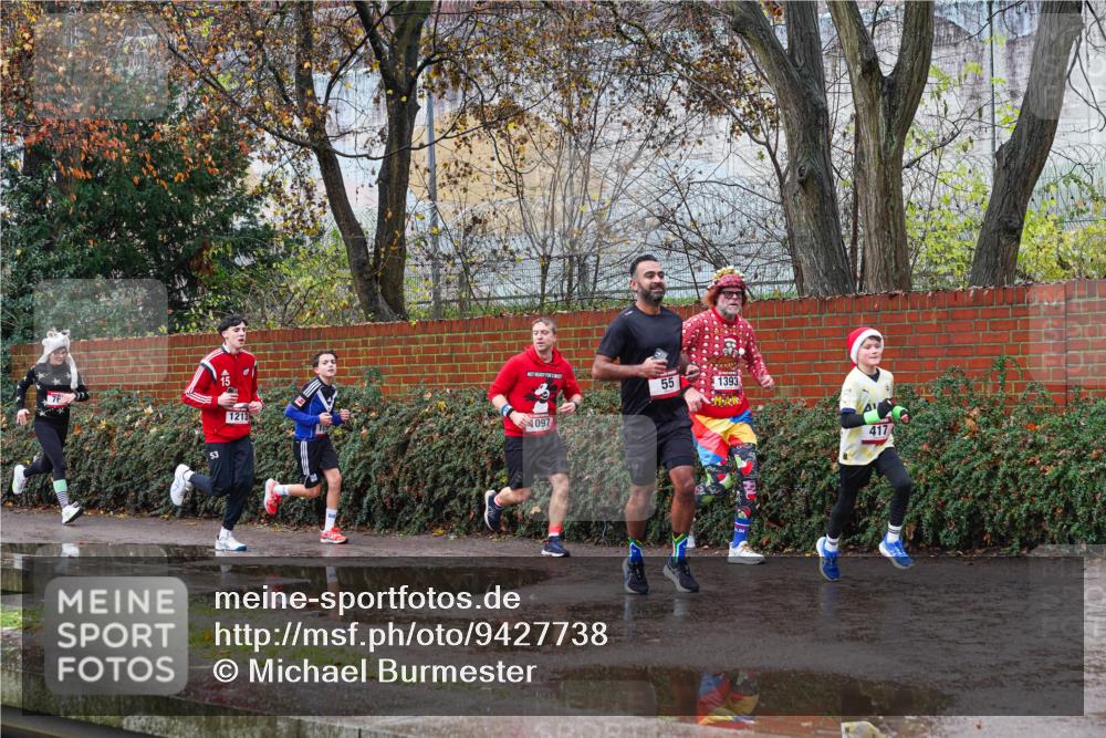 07.12.2025 - St. Pauli X-Mass-Run No. 15 Michael Burmester http://msf.ph/oto/9427738 07.12.2025 10:40:29 Laufen 1213, 55, 1393, 097, 417 meine-sportfotos.de