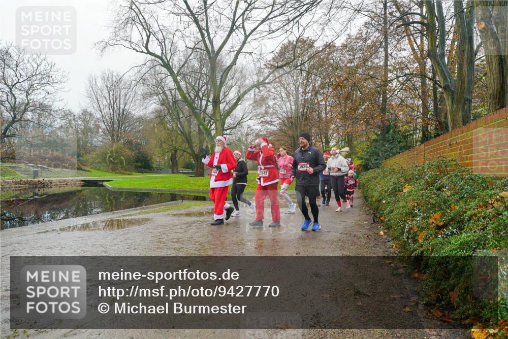 07.12.2025 - St. Pauli X-Mass-Run No. 15 Michael Burmester http://msf.ph/oto/9427770 07.12.2025 11:25:54 Laufen 3842, 8970, 3926 meine-sportfotos.de