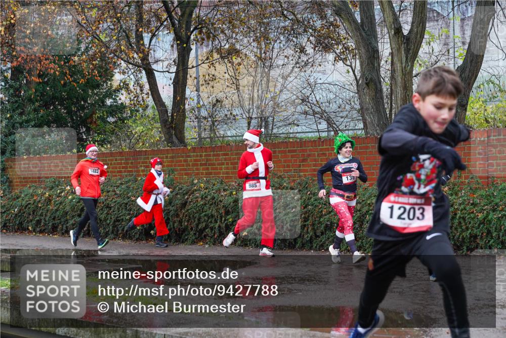 07.12.2025 - St. Pauli X-Mass-Run No. 15 Michael Burmester http://msf.ph/oto/9427788 07.12.2025 10:41:45 Laufen 1482, 985, 135, 1203 meine-sportfotos.de
