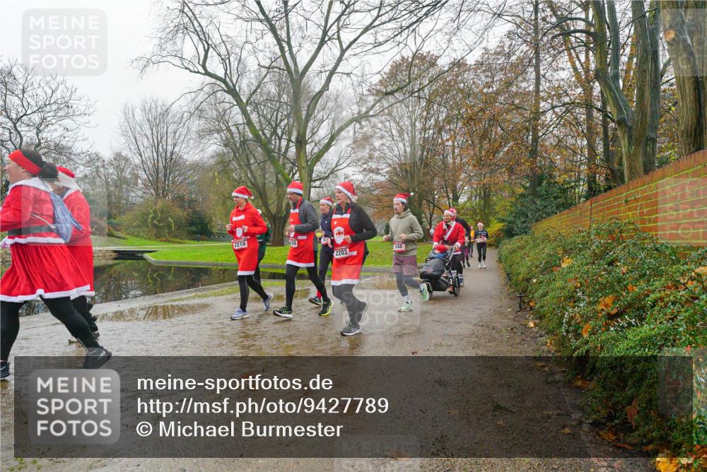 07.12.2025 - St. Pauli X-Mass-Run No. 15 Michael Burmester http://msf.ph/oto/9427789 07.12.2025 11:26:03 Laufen 2210, 2203, 548 meine-sportfotos.de
