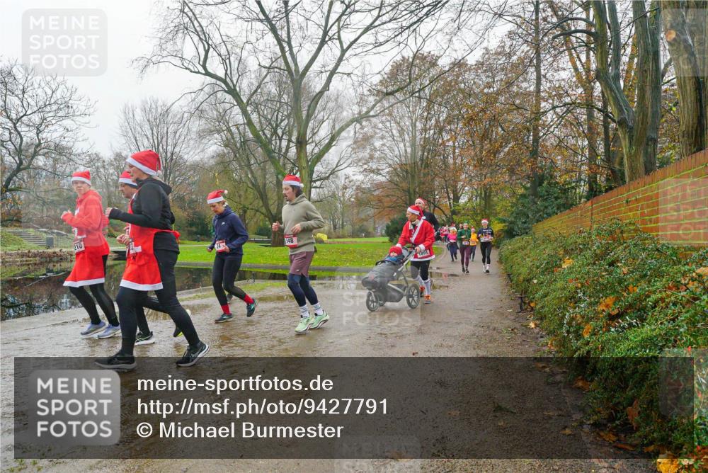 07.12.2025 - St. Pauli X-Mass-Run No. 15 Michael Burmester http://msf.ph/oto/9427791 07.12.2025 11:26:04 Laufen 210, 548, 1891 meine-sportfotos.de