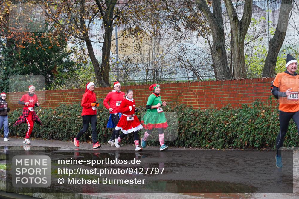 07.12.2025 - St. Pauli X-Mass-Run No. 15 Michael Burmester http://msf.ph/oto/9427797 07.12.2025 10:41:57 Laufen 16, 1826 meine-sportfotos.de