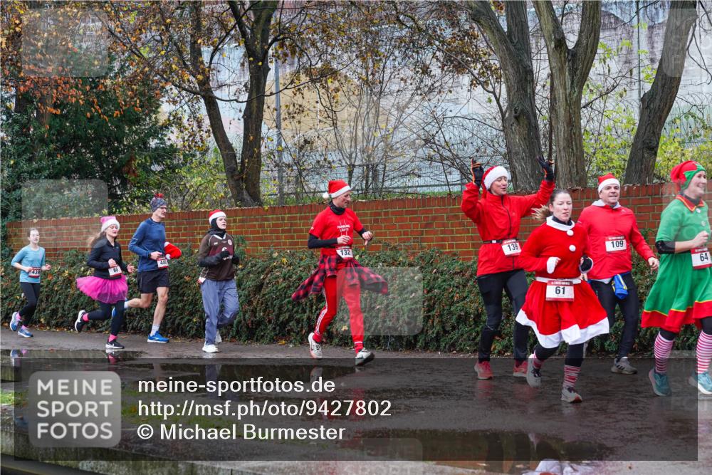 07.12.2025 - St. Pauli X-Mass-Run No. 15 Michael Burmester http://msf.ph/oto/9427802 07.12.2025 10:41:59 Laufen 132, 440, 439, 139, 61, 109, 64 meine-sportfotos.de