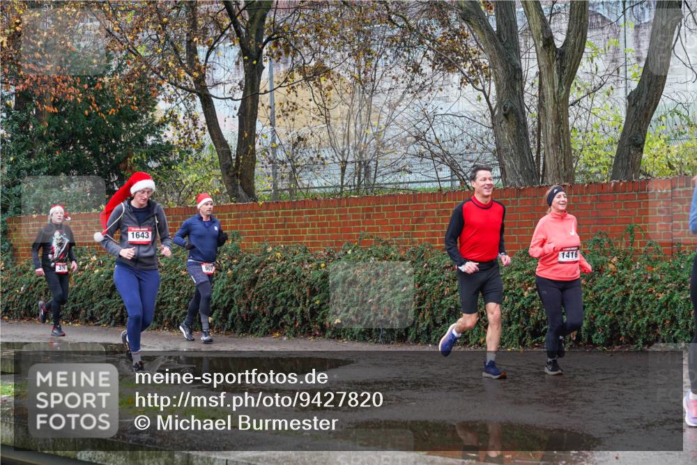07.12.2025 - St. Pauli X-Mass-Run No. 15 Michael Burmester http://msf.ph/oto/9427820 07.12.2025 10:42:09 Laufen 1643, 907, 1416 meine-sportfotos.de