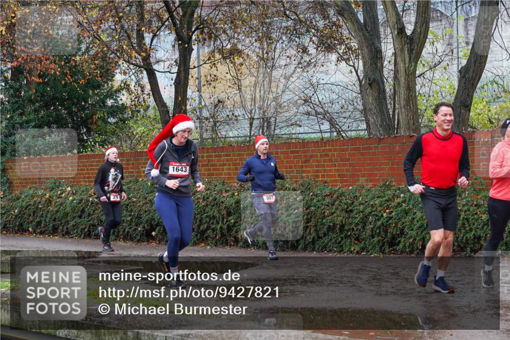 07.12.2025 - St. Pauli X-Mass-Run No. 15 Michael Burmester http://msf.ph/oto/9427821 07.12.2025 10:42:10 Laufen 1643 meine-sportfotos.de