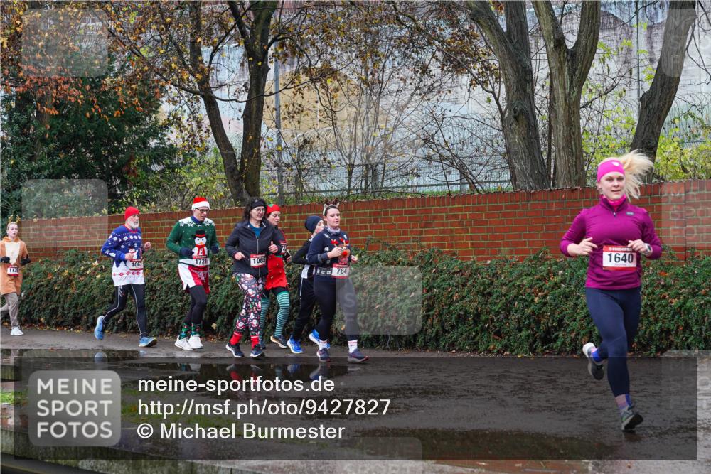 07.12.2025 - St. Pauli X-Mass-Run No. 15 Michael Burmester http://msf.ph/oto/9427827 07.12.2025 10:42:18 Laufen 1721, 1139, 1065, 764, 1640 meine-sportfotos.de