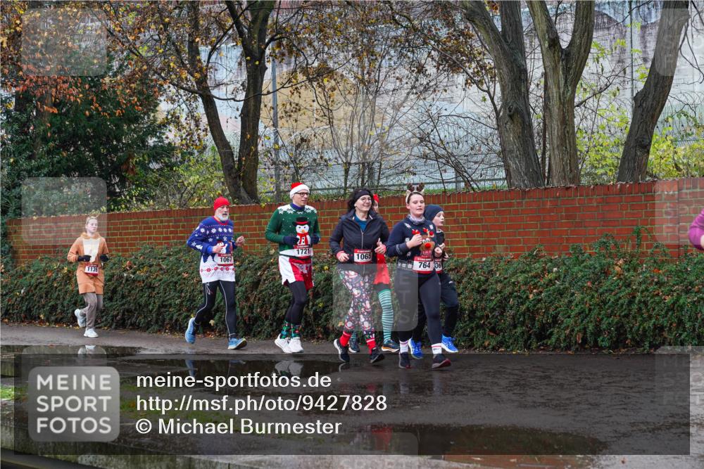 07.12.2025 - St. Pauli X-Mass-Run No. 15 Michael Burmester http://msf.ph/oto/9427828 07.12.2025 10:42:18 Laufen 1067, 8, 1721, 1139, 1065, 764, 06 meine-sportfotos.de