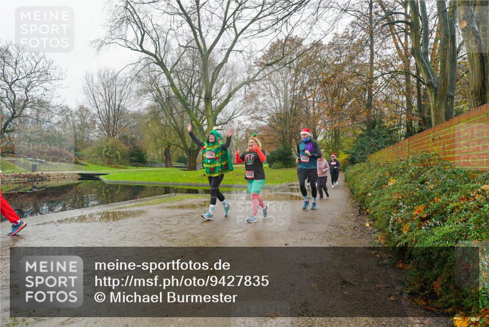 07.12.2025 - St. Pauli X-Mass-Run No. 15 Michael Burmester http://msf.ph/oto/9427835 07.12.2025 11:26:40 Laufen 3356, 3502, 3355 meine-sportfotos.de