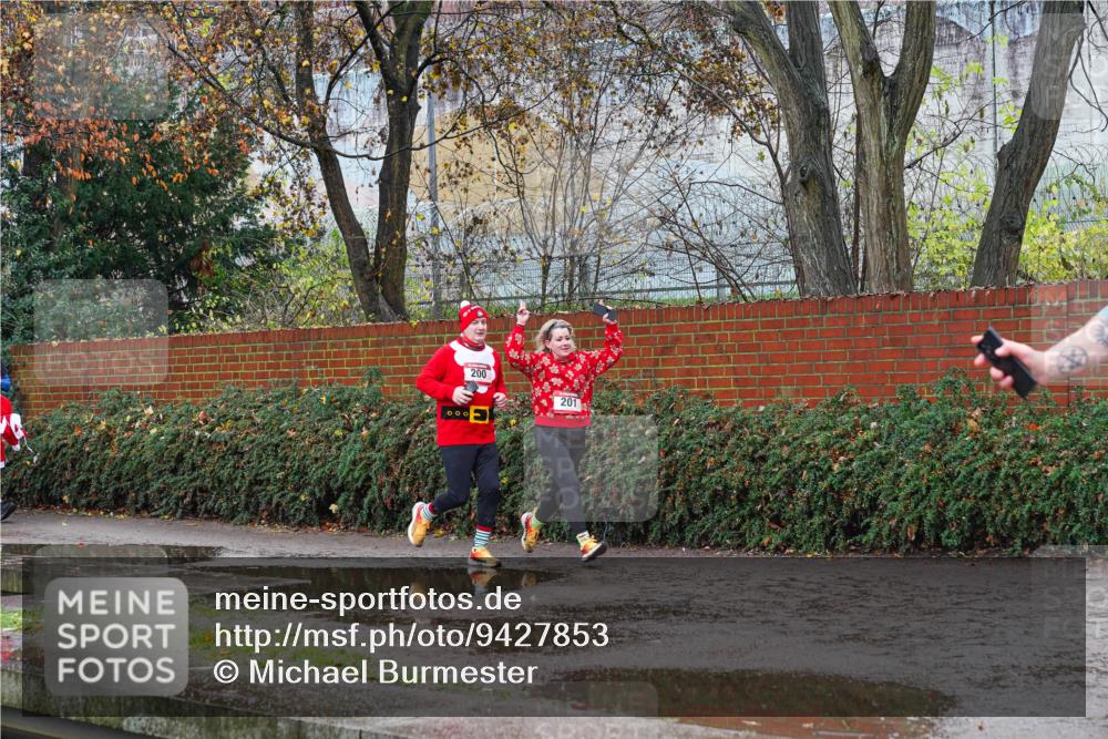 07.12.2025 - St. Pauli X-Mass-Run No. 15 Michael Burmester http://msf.ph/oto/9427853 07.12.2025 10:42:38 Laufen 000, 200, 201 meine-sportfotos.de