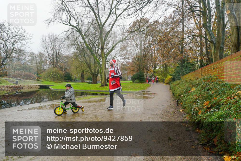 07.12.2025 - St. Pauli X-Mass-Run No. 15 Michael Burmester http://msf.ph/oto/9427859 07.12.2025 11:27:03 Laufen 2228 meine-sportfotos.de