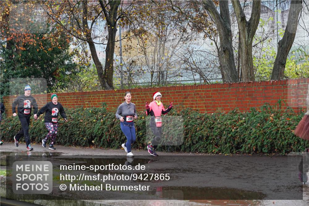 07.12.2025 - St. Pauli X-Mass-Run No. 15 Michael Burmester http://msf.ph/oto/9427865 07.12.2025 10:42:47 Laufen 1668, 1670, 298, 300 meine-sportfotos.de