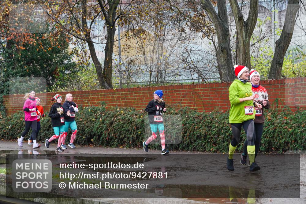 07.12.2025 - St. Pauli X-Mass-Run No. 15 Michael Burmester http://msf.ph/oto/9427881 07.12.2025 10:43:03 Laufen 92, 648 meine-sportfotos.de