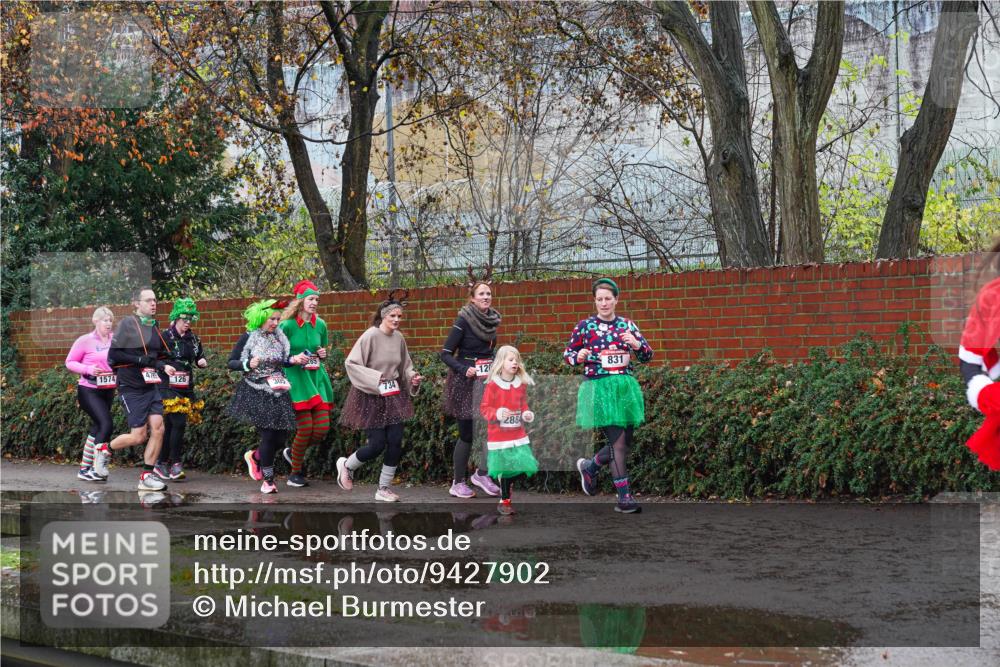 07.12.2025 - St. Pauli X-Mass-Run No. 15 Michael Burmester http://msf.ph/oto/9427902 07.12.2025 10:43:14 Laufen 1574, 4799, 126, 734, 120, 831, 288 meine-sportfotos.de