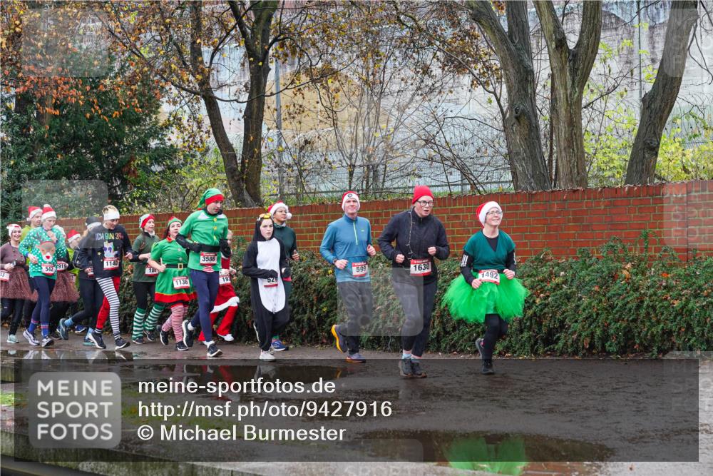 07.12.2025 - St. Pauli X-Mass-Run No. 15 Michael Burmester http://msf.ph/oto/9427916 07.12.2025 10:43:25 Laufen 599, 1630 meine-sportfotos.de
