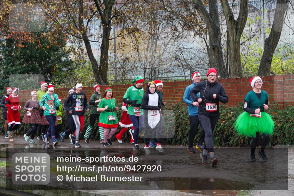 07.12.2025 - St. Pauli X-Mass-Run No. 15 Michael Burmester http://msf.ph/oto/9427920 07.12.2025 10:43:26 Laufen 542, 403, 39, 1140, 3586, 529, 1136, 1630 meine-sportfotos.de