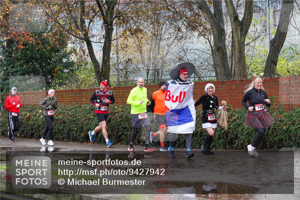 07.12.2025 - St. Pauli X-Mass-Run No. 15 Michael Burmester http://msf.ph/oto/9427942 07.12.2025 10:43:36 Laufen 1048, 1695, 1401, 199, 740, 332, 335 meine-sportfotos.de