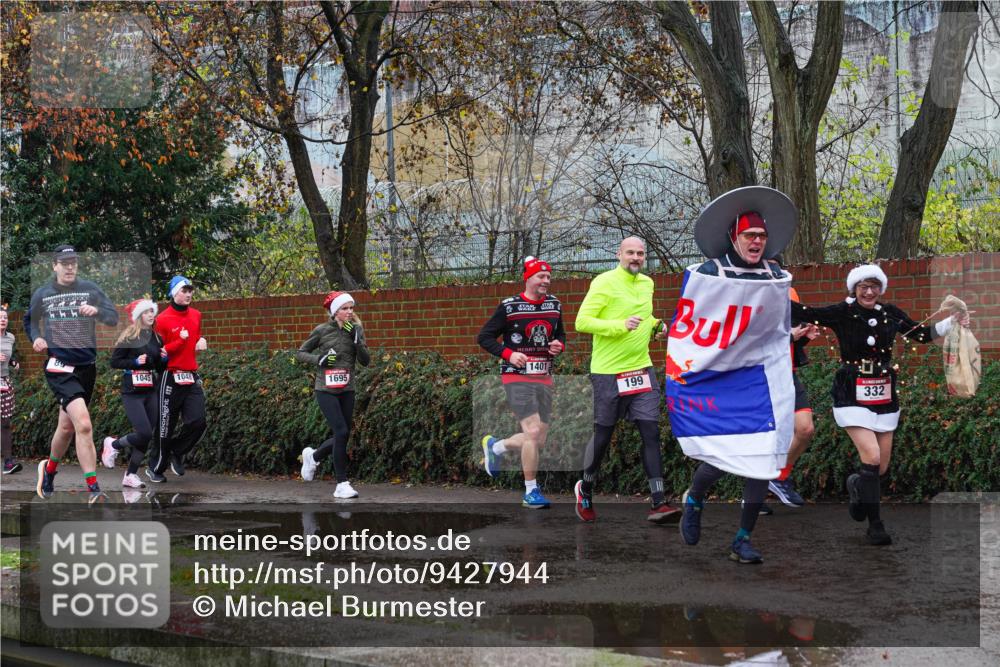 07.12.2025 - St. Pauli X-Mass-Run No. 15 Michael Burmester http://msf.ph/oto/9427944 07.12.2025 10:43:36 Laufen 1045, 1048, 1401, 1695, 199, 332 meine-sportfotos.de