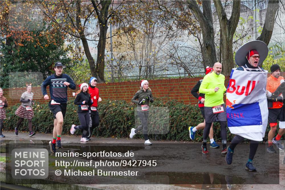 07.12.2025 - St. Pauli X-Mass-Run No. 15 Michael Burmester http://msf.ph/oto/9427945 07.12.2025 10:43:37 Laufen 1462, 4, 4, 4, 4, 1045, 1048, 1695, 199 meine-sportfotos.de