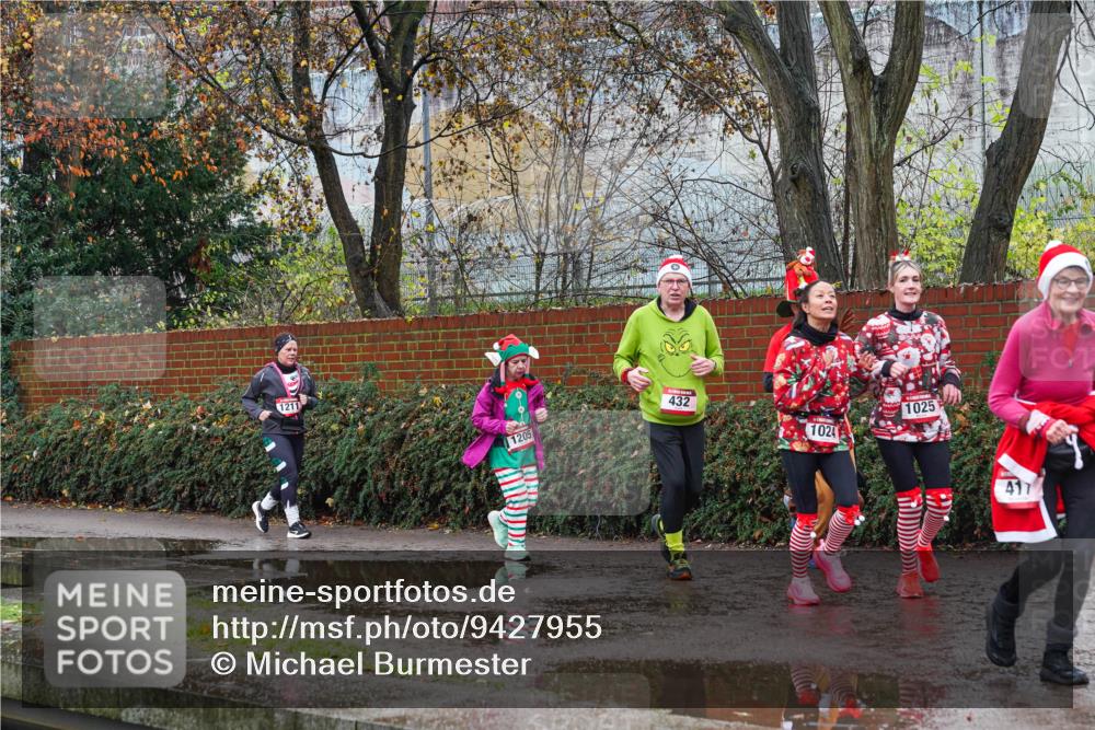 07.12.2025 - St. Pauli X-Mass-Run No. 15 Michael Burmester http://msf.ph/oto/9427955 07.12.2025 10:43:47 Laufen 1211, 1205, 432, 1025, 1024 meine-sportfotos.de