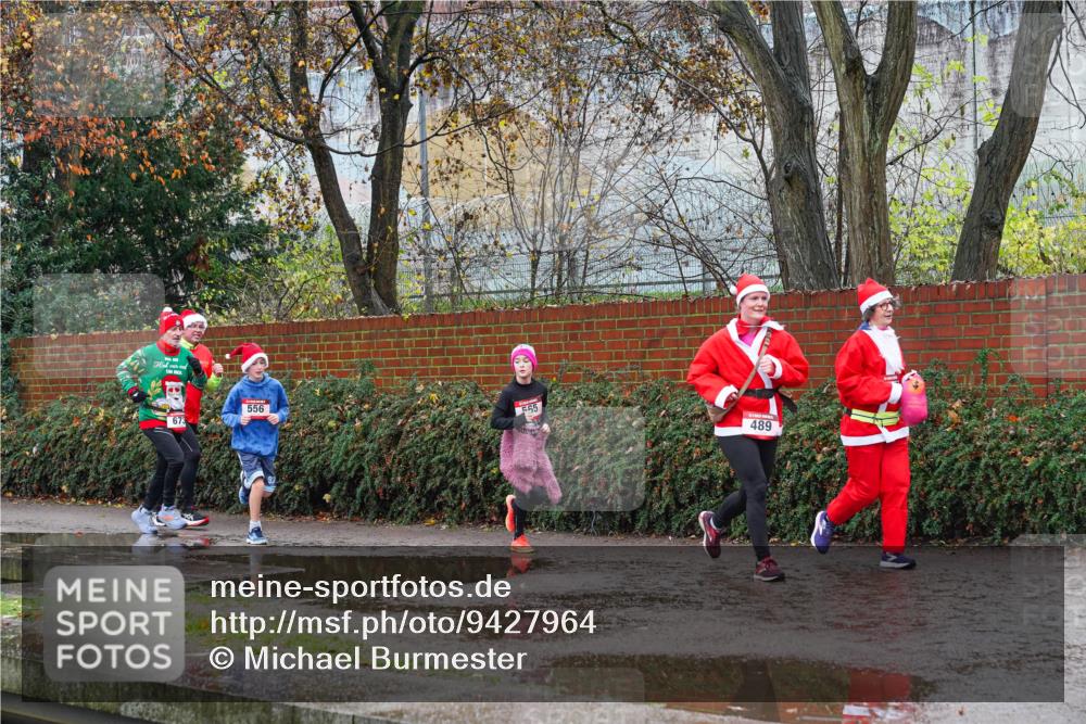07.12.2025 - St. Pauli X-Mass-Run No. 15 Michael Burmester http://msf.ph/oto/9427964 07.12.2025 10:43:53 Laufen 67, 556, 565, 489 meine-sportfotos.de