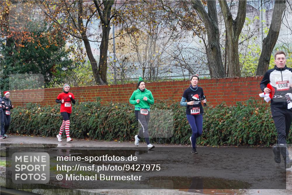 07.12.2025 - St. Pauli X-Mass-Run No. 15 Michael Burmester http://msf.ph/oto/9427975 07.12.2025 10:44:08 Laufen 1199, 1558 meine-sportfotos.de