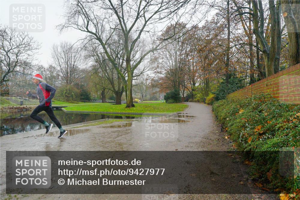 07.12.2025 - St. Pauli X-Mass-Run No. 15 Michael Burmester http://msf.ph/oto/9427977 07.12.2025 11:37:38 Laufen  meine-sportfotos.de