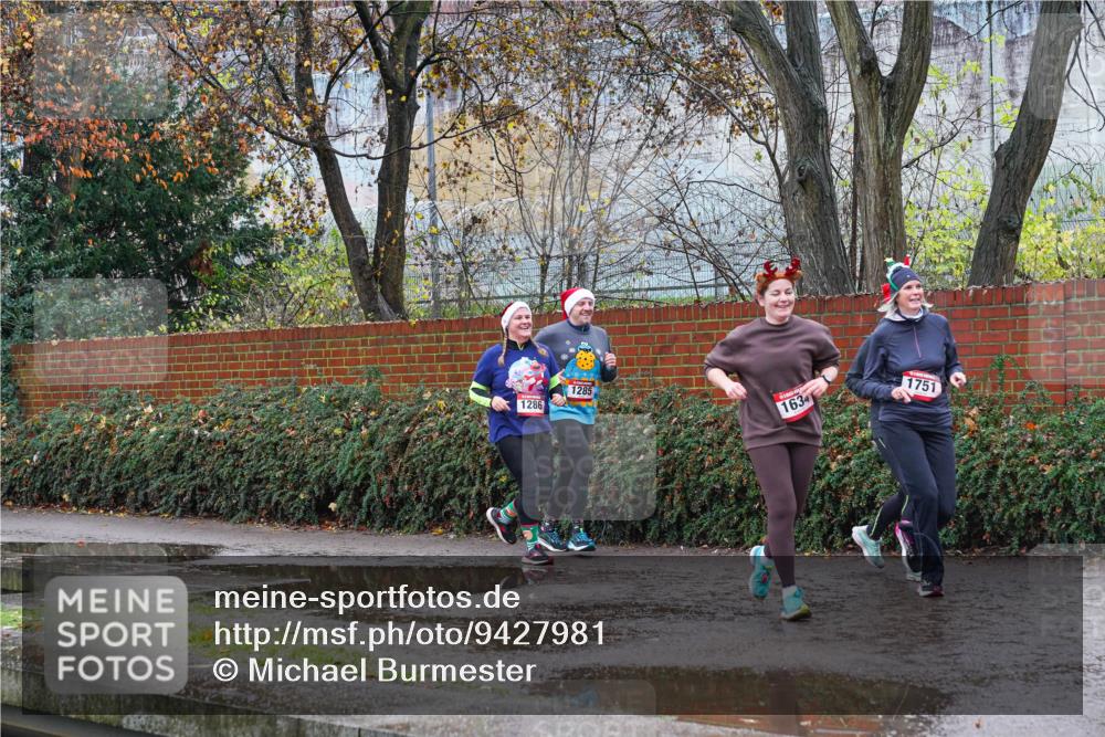 07.12.2025 - St. Pauli X-Mass-Run No. 15 Michael Burmester http://msf.ph/oto/9427981 07.12.2025 10:44:13 Laufen 1286, 1285, 1634, 1751 meine-sportfotos.de