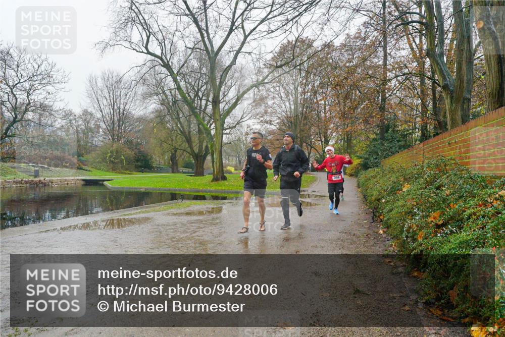 07.12.2025 - St. Pauli X-Mass-Run No. 15 Michael Burmester http://msf.ph/oto/9428006 07.12.2025 11:38:39 Laufen 299 meine-sportfotos.de