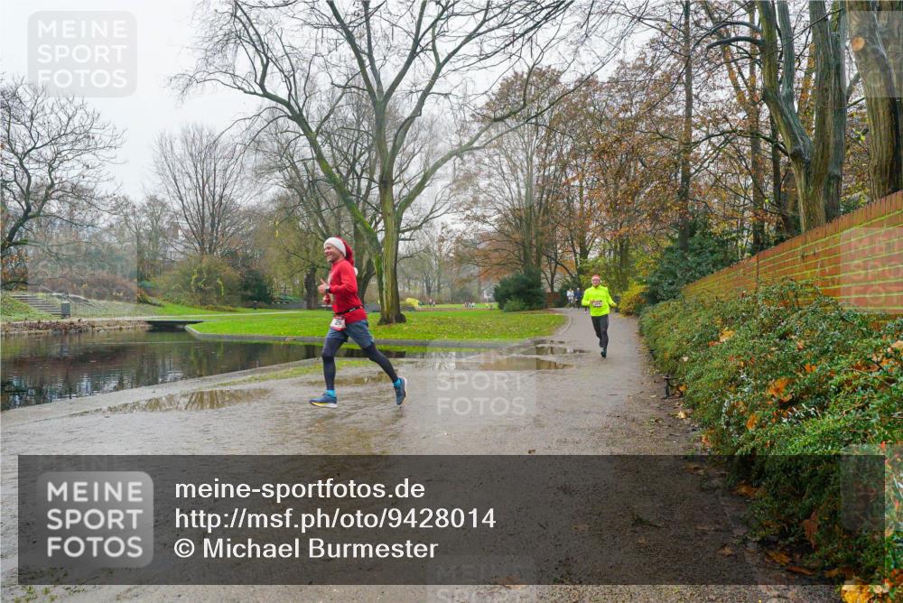 07.12.2025 - St. Pauli X-Mass-Run No. 15 Michael Burmester http://msf.ph/oto/9428014 07.12.2025 11:38:42 Laufen  meine-sportfotos.de