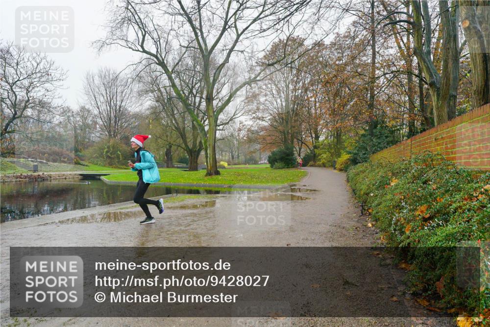 07.12.2025 - St. Pauli X-Mass-Run No. 15 Michael Burmester http://msf.ph/oto/9428027 07.12.2025 11:39:04 Laufen  meine-sportfotos.de