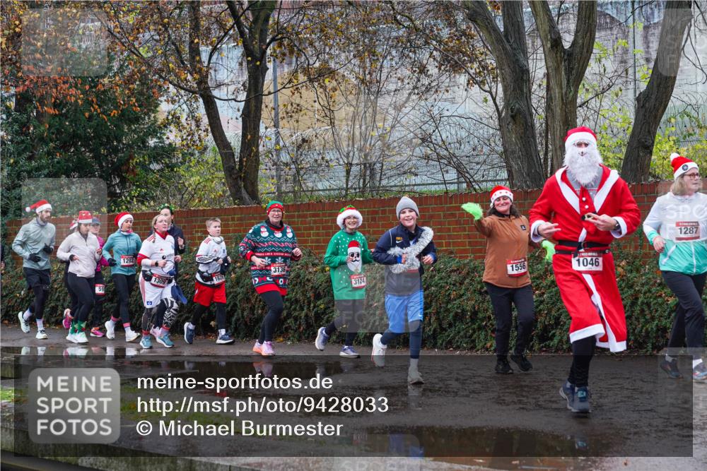 07.12.2025 - St. Pauli X-Mass-Run No. 15 Michael Burmester http://msf.ph/oto/9428033 07.12.2025 10:44:45 Laufen 59, 1202, 1309, 162, 3124, 1556, 1046, 1287 meine-sportfotos.de
