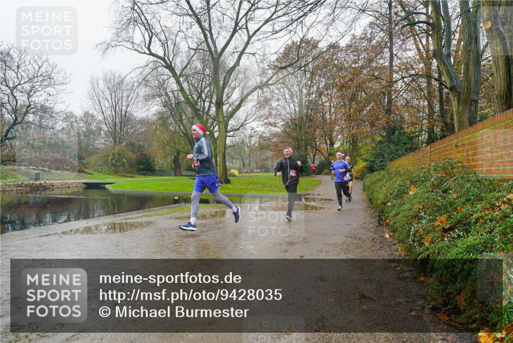 07.12.2025 - St. Pauli X-Mass-Run No. 15 Michael Burmester http://msf.ph/oto/9428035 07.12.2025 11:39:20 Laufen 475 meine-sportfotos.de