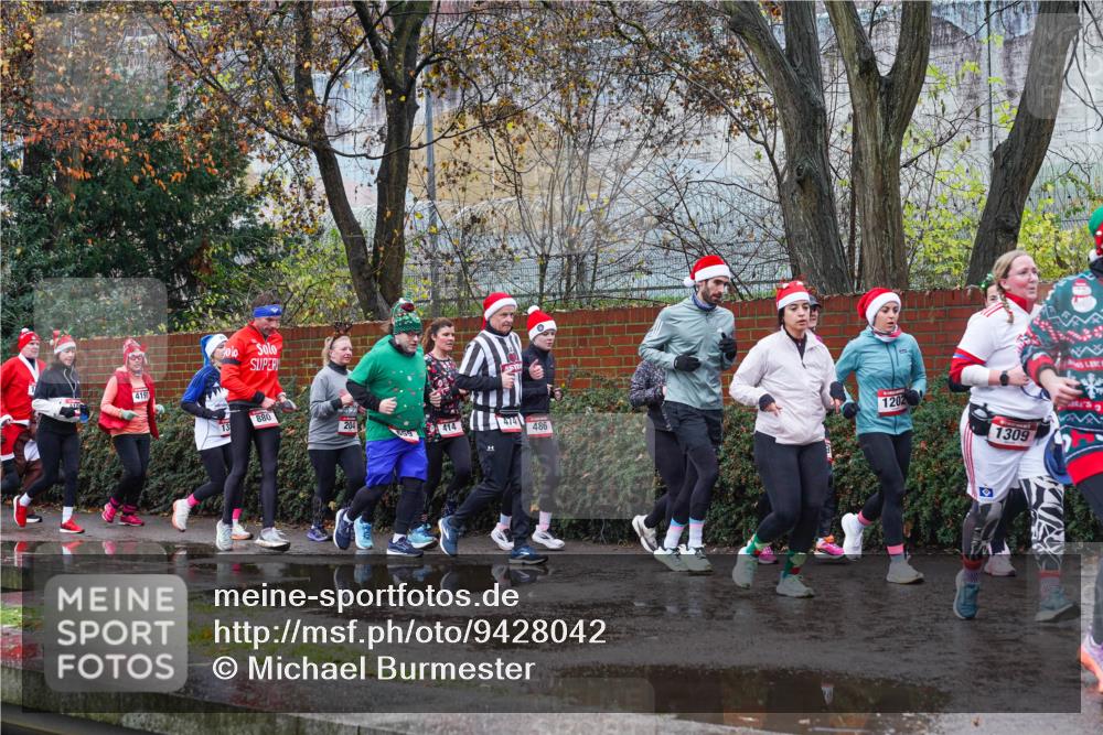07.12.2025 - St. Pauli X-Mass-Run No. 15 Michael Burmester http://msf.ph/oto/9428042 07.12.2025 10:44:49 Laufen 4191, 880, 204, 414, 486, 1202, 1309 meine-sportfotos.de