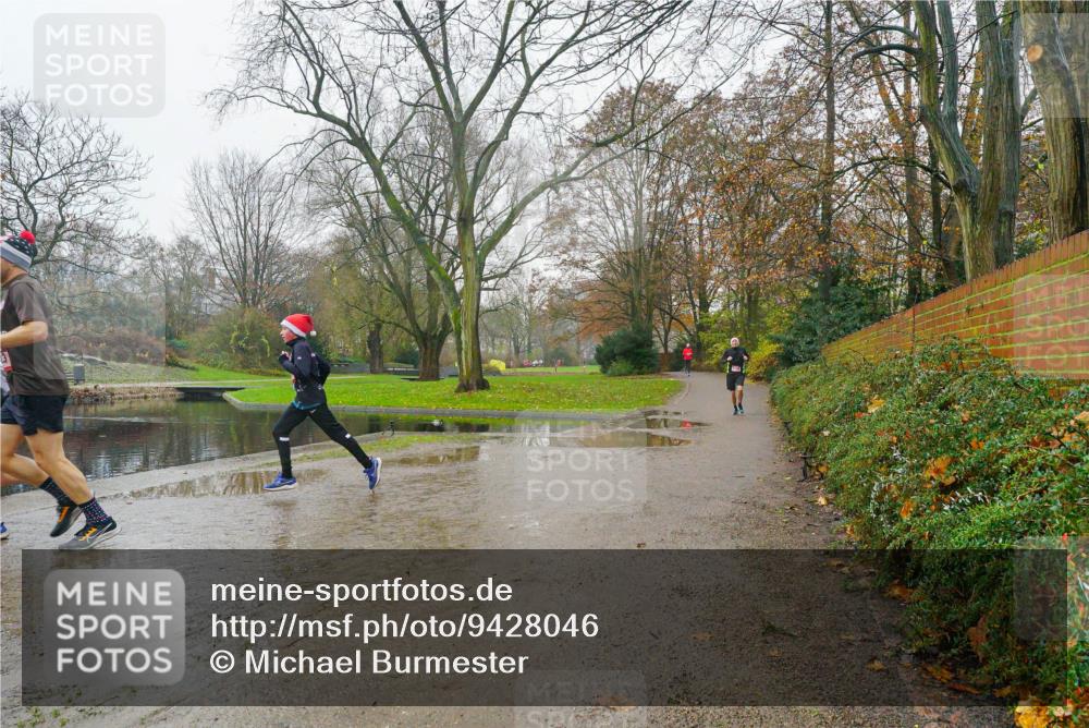 07.12.2025 - St. Pauli X-Mass-Run No. 15 Michael Burmester http://msf.ph/oto/9428046 07.12.2025 11:39:25 Laufen  meine-sportfotos.de