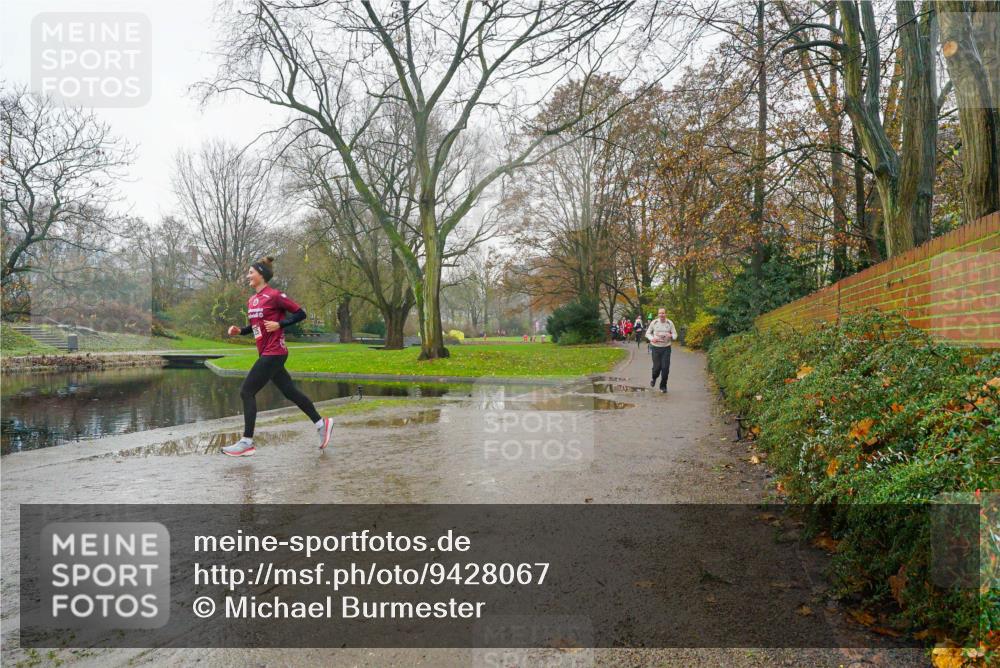 07.12.2025 - St. Pauli X-Mass-Run No. 15 Michael Burmester http://msf.ph/oto/9428067 07.12.2025 11:39:53 Laufen  meine-sportfotos.de
