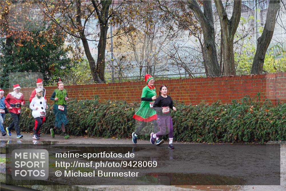 07.12.2025 - St. Pauli X-Mass-Run No. 15 Michael Burmester http://msf.ph/oto/9428069 07.12.2025 10:45:05 Laufen 1311, 476, 62, 35 meine-sportfotos.de
