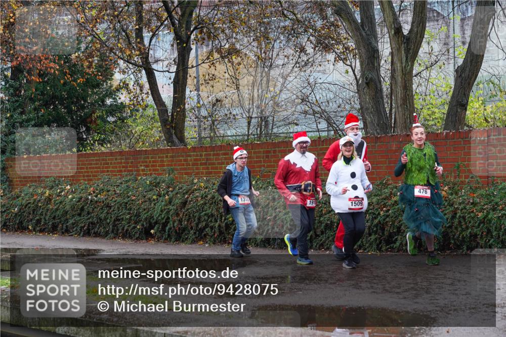 07.12.2025 - St. Pauli X-Mass-Run No. 15 Michael Burmester http://msf.ph/oto/9428075 07.12.2025 10:45:08 Laufen 476, 1311, 191, 1509 meine-sportfotos.de