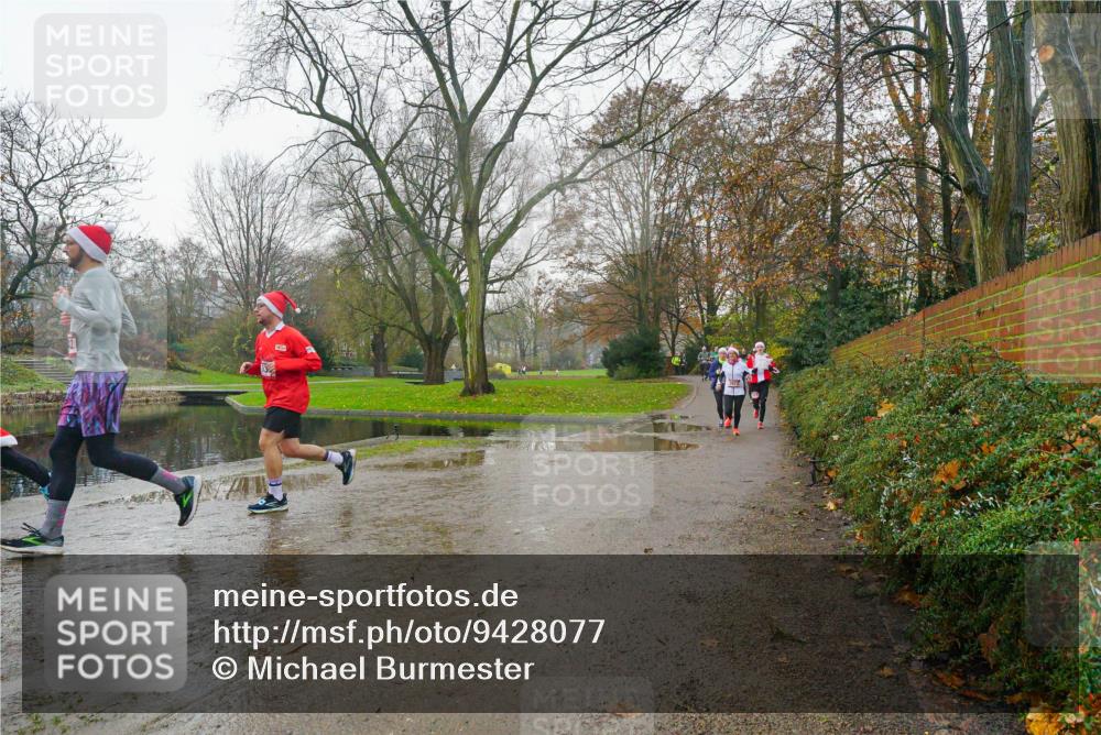 07.12.2025 - St. Pauli X-Mass-Run No. 15 Michael Burmester http://msf.ph/oto/9428077 07.12.2025 11:40:06 Laufen  meine-sportfotos.de
