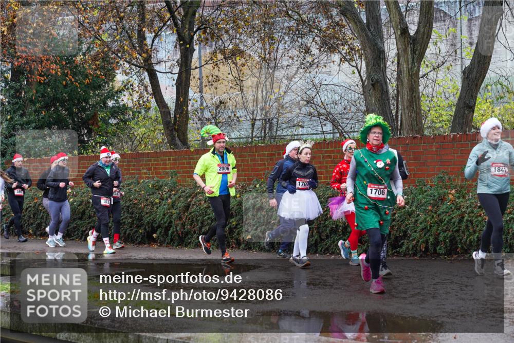 07.12.2025 - St. Pauli X-Mass-Run No. 15 Michael Burmester http://msf.ph/oto/9428086 07.12.2025 10:45:17 Laufen 2006, 170, 1706, 1841 meine-sportfotos.de