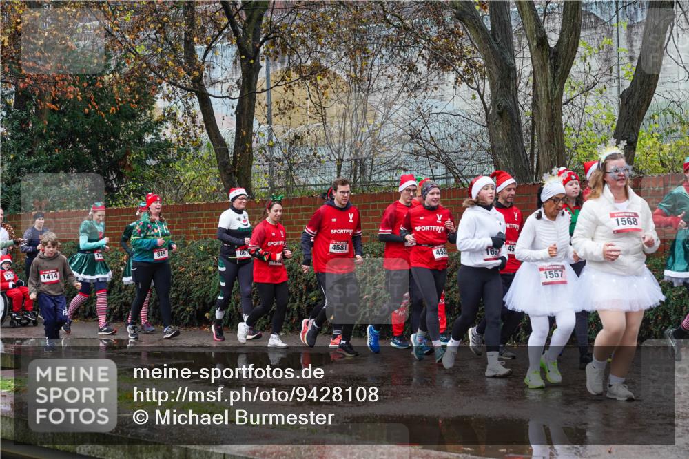 07.12.2025 - St. Pauli X-Mass-Run No. 15 Michael Burmester http://msf.ph/oto/9428108 07.12.2025 10:45:26 Laufen 131, 819, xxxx, 667, 4581, 458, 169, 45, 1557, 1568 meine-sportfotos.de