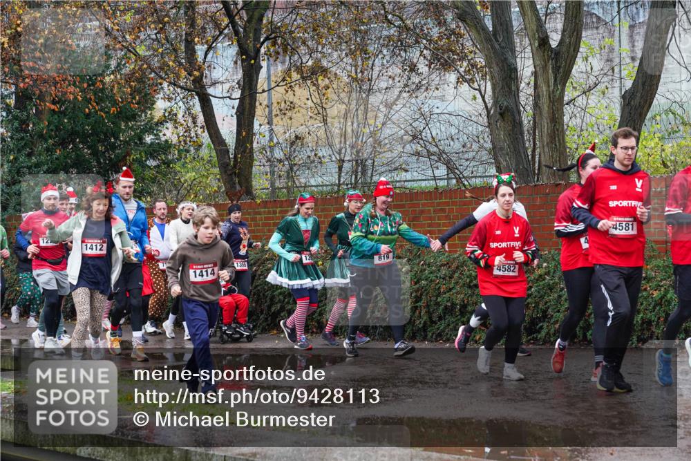 07.12.2025 - St. Pauli X-Mass-Run No. 15 Michael Burmester http://msf.ph/oto/9428113 07.12.2025 10:45:28 Laufen 12, 1412, 71, 139, 1355, 819, xxxx, 4581, 4582 meine-sportfotos.de