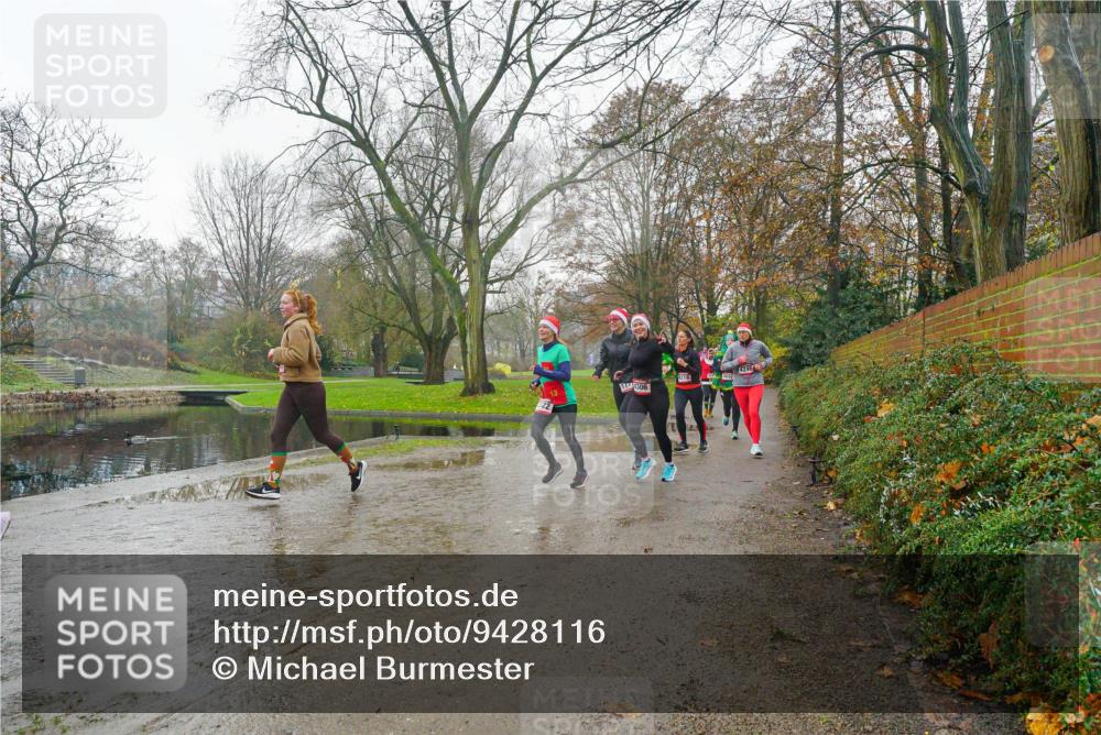 07.12.2025 - St. Pauli X-Mass-Run No. 15 Michael Burmester http://msf.ph/oto/9428116 07.12.2025 11:40:30 Laufen 90, 4218, 4240 meine-sportfotos.de
