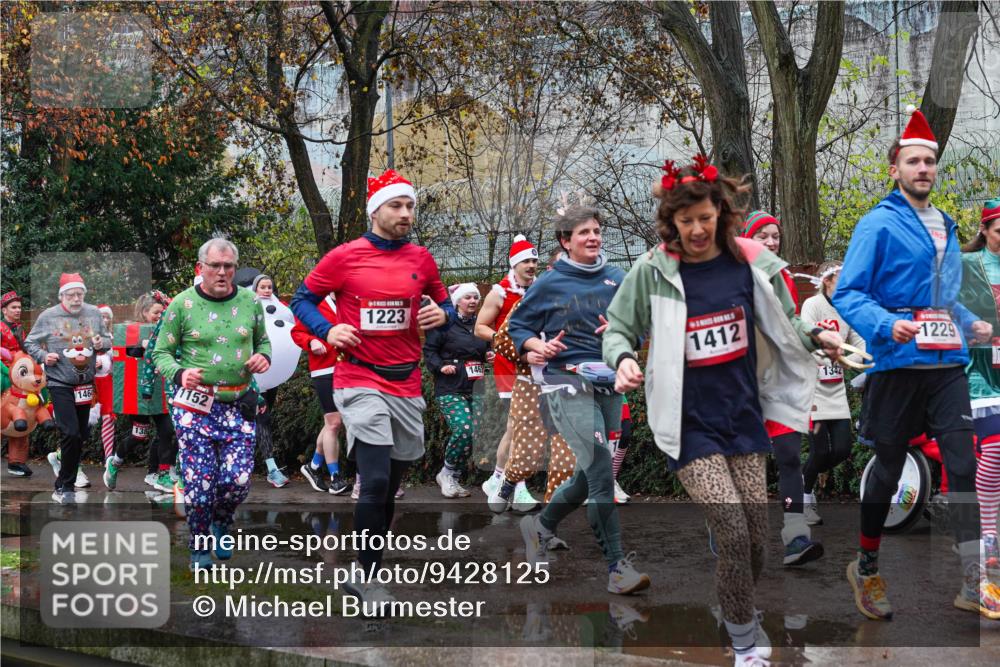 07.12.2025 - St. Pauli X-Mass-Run No. 15 Michael Burmester http://msf.ph/oto/9428125 07.12.2025 10:45:31 Laufen 146, 138, 1152, 1223, 146, 216, 1412, 1342, 1229 meine-sportfotos.de