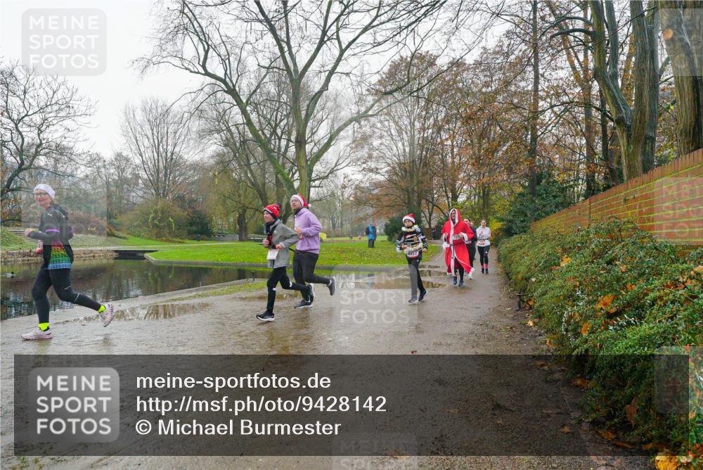 07.12.2025 - St. Pauli X-Mass-Run No. 15 Michael Burmester http://msf.ph/oto/9428142 07.12.2025 11:40:44 Laufen  meine-sportfotos.de