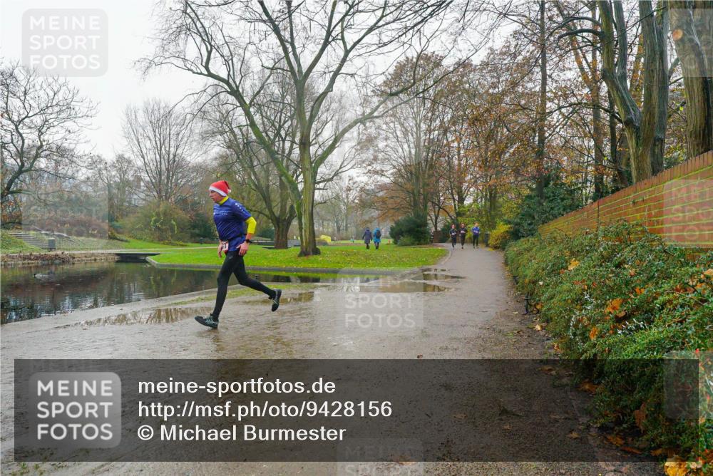 07.12.2025 - St. Pauli X-Mass-Run No. 15 Michael Burmester http://msf.ph/oto/9428156 07.12.2025 11:40:50 Laufen  meine-sportfotos.de
