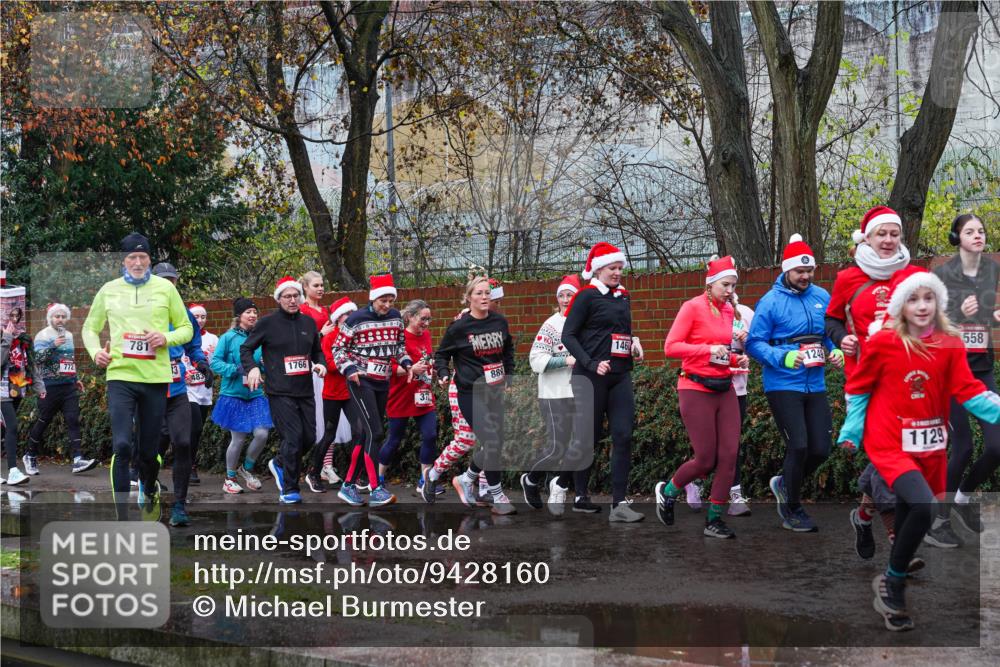 07.12.2025 - St. Pauli X-Mass-Run No. 15 Michael Burmester http://msf.ph/oto/9428160 07.12.2025 10:45:43 Laufen 781, 13, 483, 1766, 37, 889, 146, 1249, 558, 1129 meine-sportfotos.de