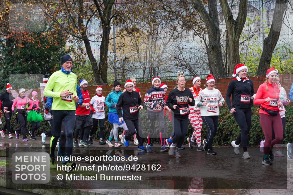 07.12.2025 - St. Pauli X-Mass-Run No. 15 Michael Burmester http://msf.ph/oto/9428162 07.12.2025 10:45:44 Laufen 2259, 0, 4830, 1766, 889, 396, 1460, 1226 meine-sportfotos.de